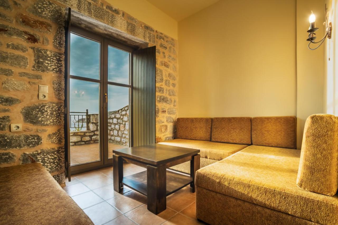 Onar Mani Suites Neo Oitilo Exterior foto